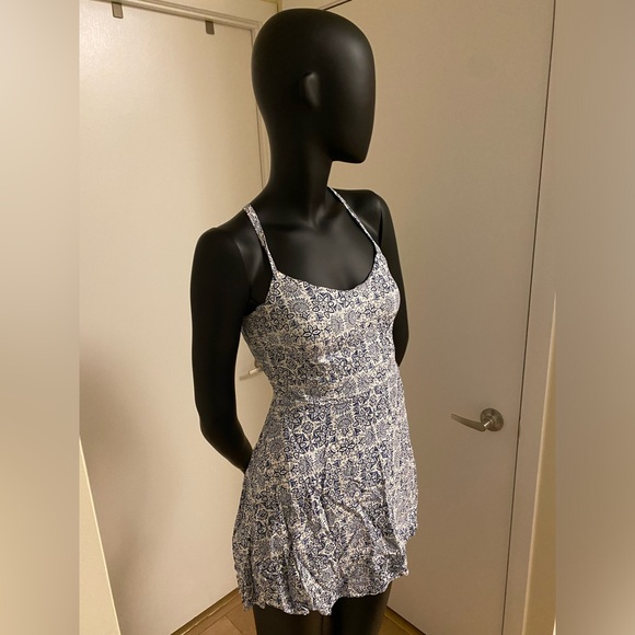 Abstract Printed Short Dress - Picture 6 of 9